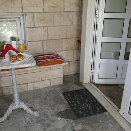 Appartement Wild Orange- One Bedroom With Terrace